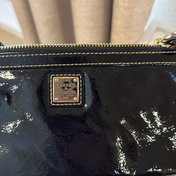 Dooney & Bourke black wristlet - Picture 4 of 4
